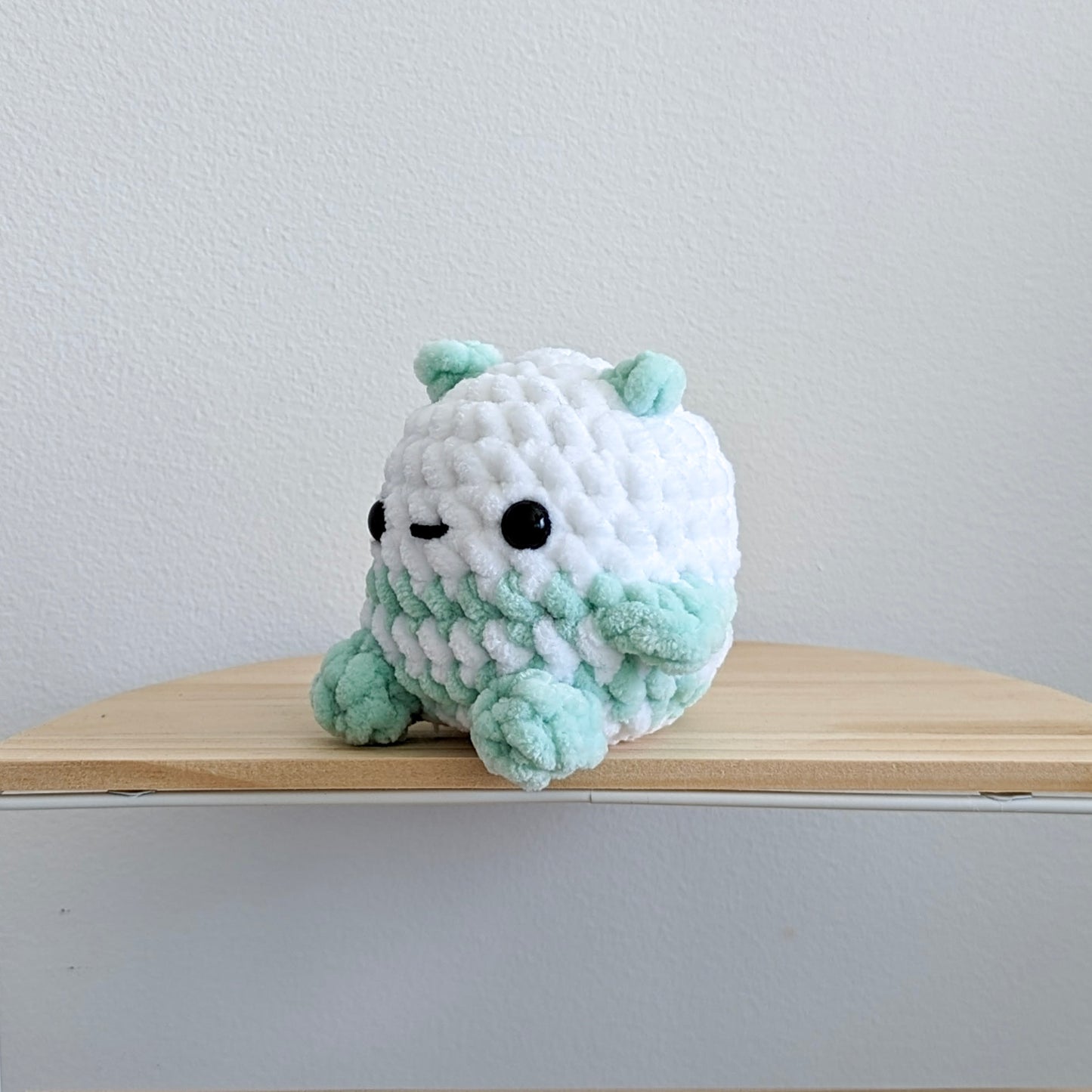 Chubby Bee Desk Buddy - Mint